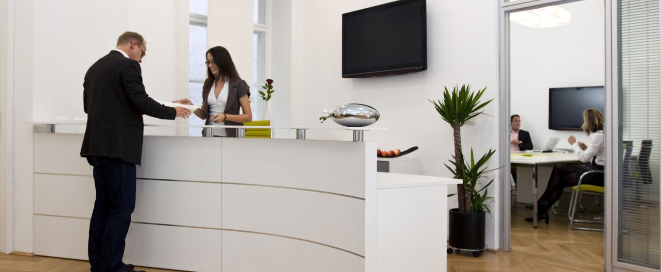 Dobre pierwsze wrażenie - czyli meble do recepcji.